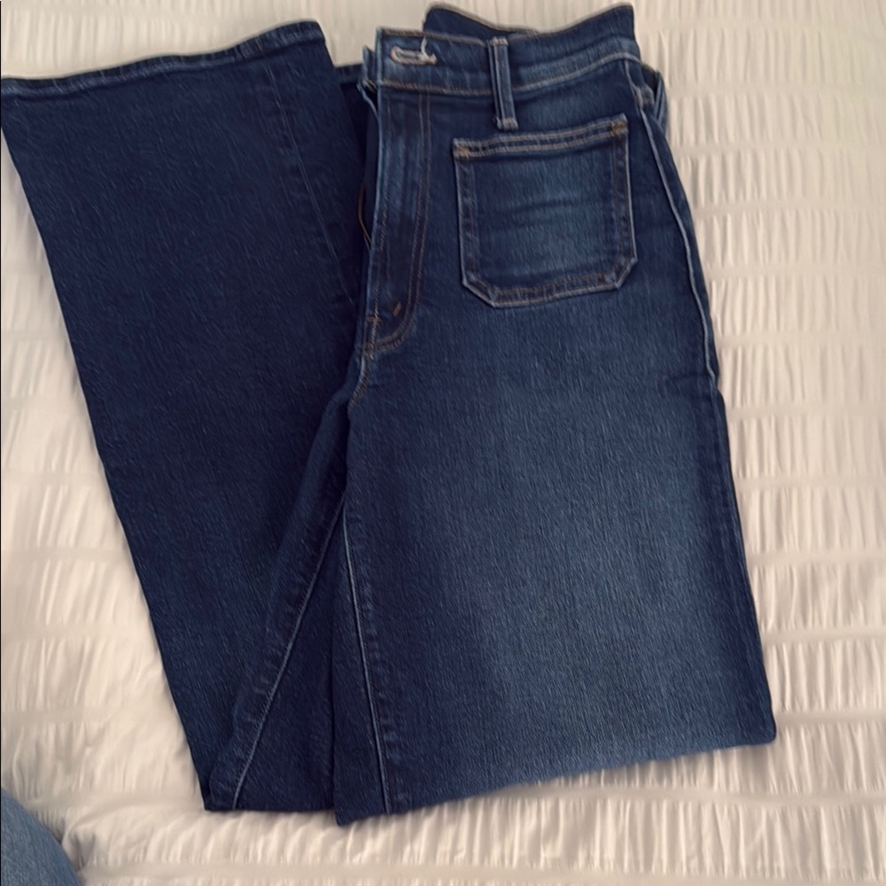 Mother women’s patch pocket rambler high rise straight leg jeans. Size 26